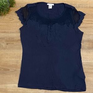 H&M blue shirt with lace